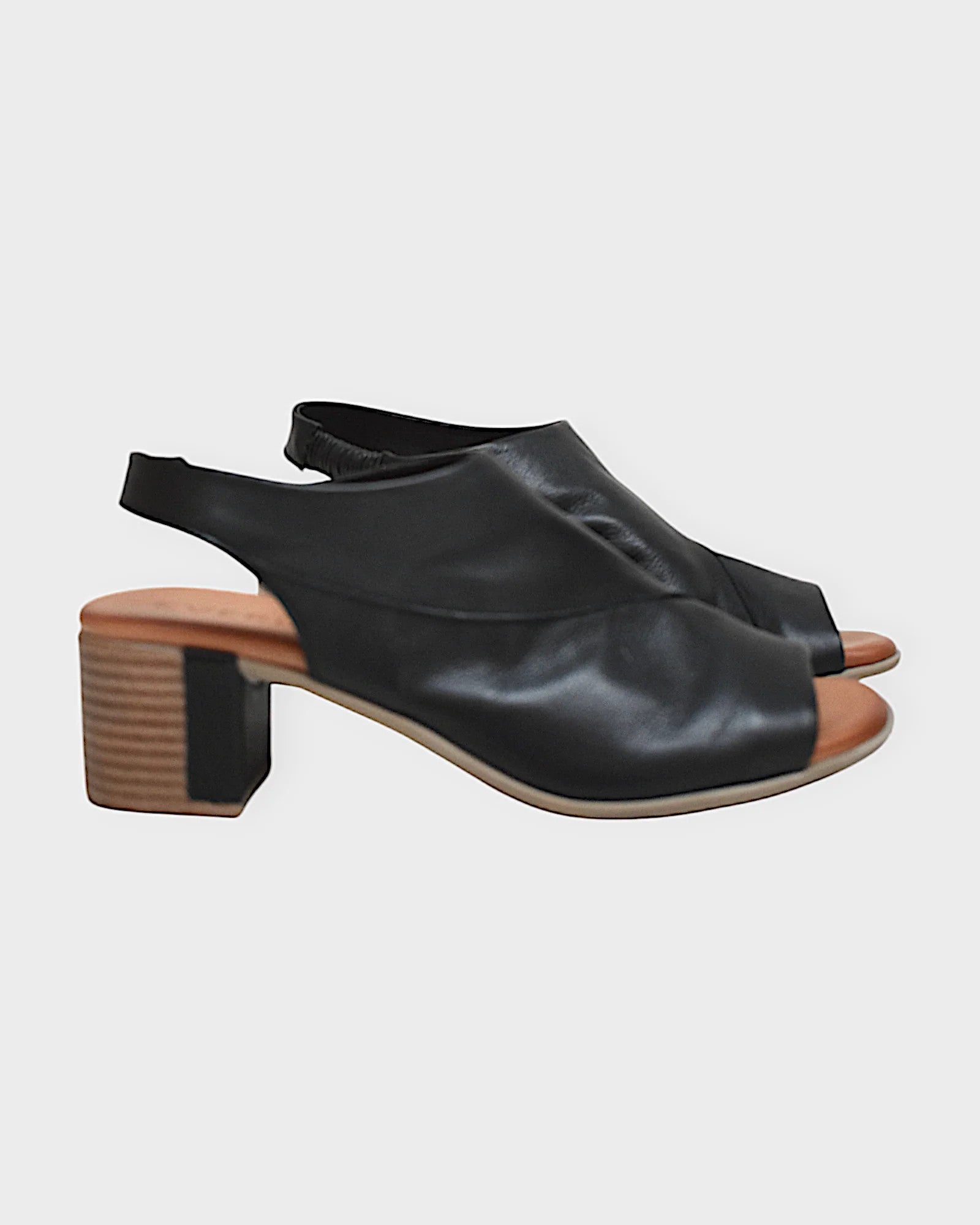 Phoenix 01 Black Leather Sandal